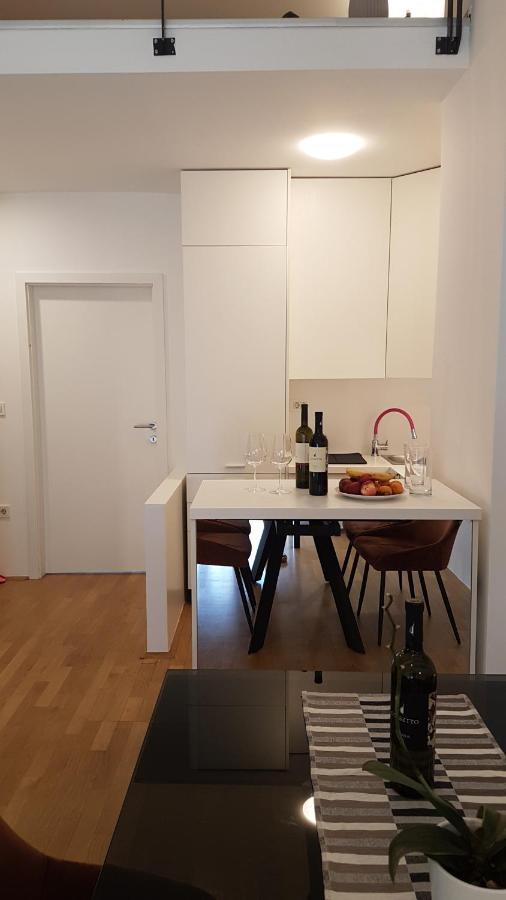 Deluxe Apartment Kristian Whit A Private Parking ริเยกา ภายนอก รูปภาพ
